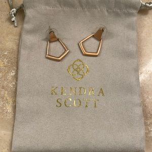 Kendra Scott rose gold earrings